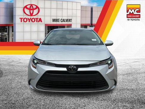 Used 2026 Toyota Corolla LE FWD image 8