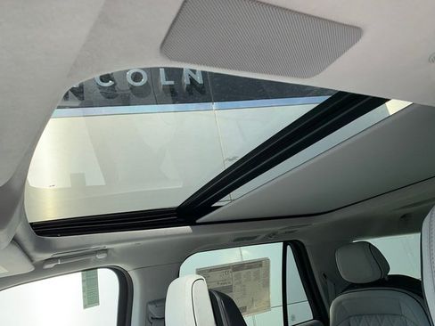 New 2026 Lincoln Navigator L Black Label AWD/4WD image 20