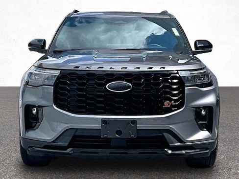 Used 2025 Ford Explorer ST w/ Sun And Sound Package AWD/4WD image 3