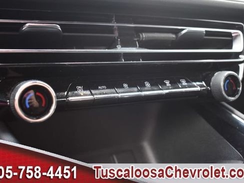 Used 2025 Chevrolet Traverse LT w/ LPO, Floor Liner Package FWD image 39