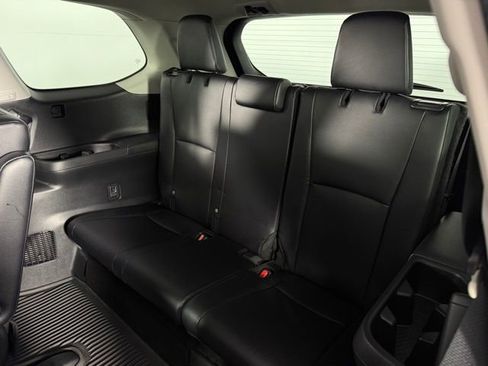 Used 2024 Toyota Grand Highlander XLE image 18