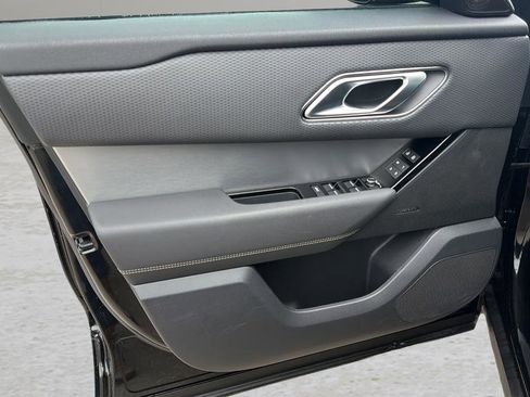 Used 2022 Land Rover Range Rover Velar R-Dynamic S image 10