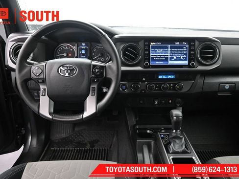Used 2023 Toyota Tacoma TRD Sport AWD/4WD image 11