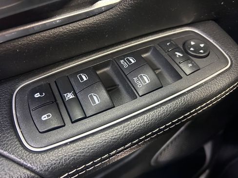 Used 2022 RAM 1500 Laramie w/ Sport Appearance Package AWD/4WD image 5