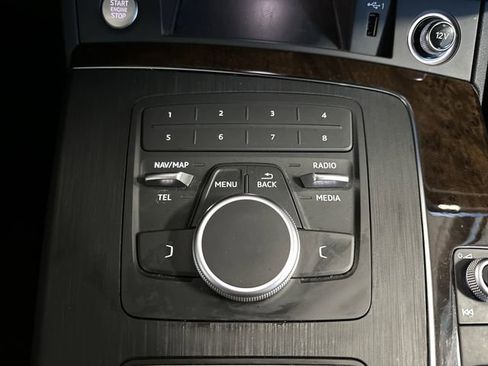 Used 2019 Audi Q5 2.0T Premium image 23