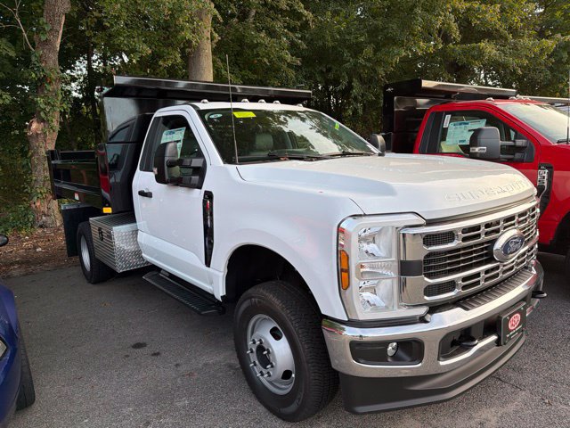 New 2027 Ford F250 XL w/ XL Chrome Package AWD/4WD image 1