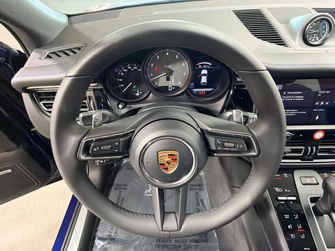 Certified 2026 Porsche Macan S AWD/4WD image 39