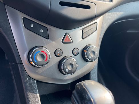 Used 2016 Chevrolet Sonic LS image 32