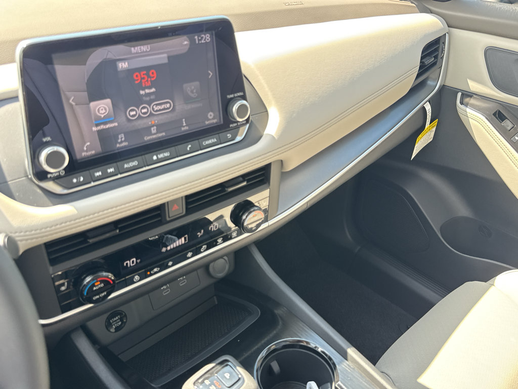 New 2026 Nissan Rogue Dark Armor AWD/4WD image 21