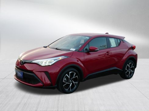 Used 2020 Toyota C-HR XLE image 3
