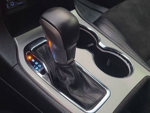 Used 2019 Jeep Grand Cherokee Altitude image 26