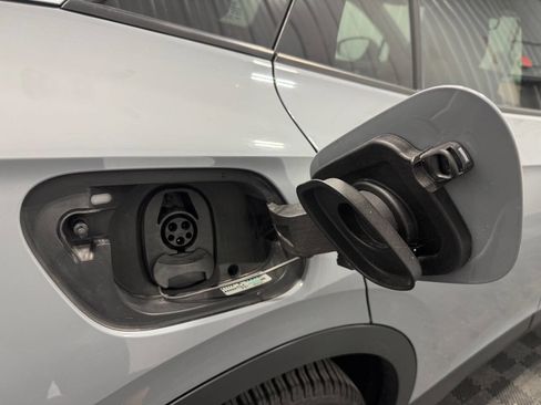 Used 2021 Volkswagen ID.4 Pro S w/ Gradient Package image 57