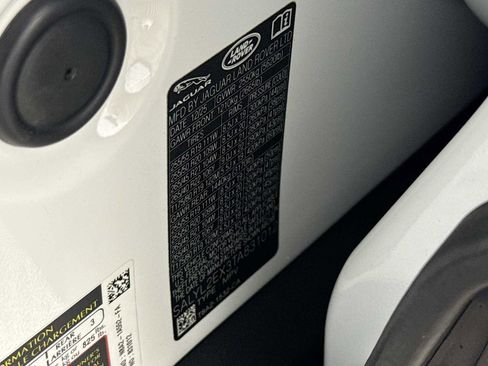 New 2026 Land Rover Range Rover Velar Dynamic SE image 29