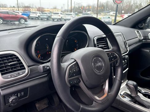 Used 2022 Jeep Grand Cherokee Limited image 7