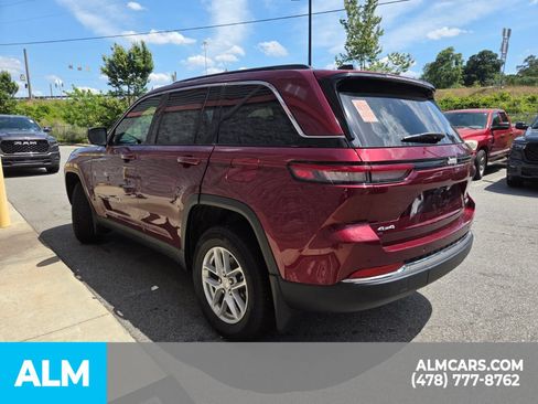 Used 2025 Jeep Grand Cherokee Laredo w/ Luxury Tech Group I AWD/4WD image 20