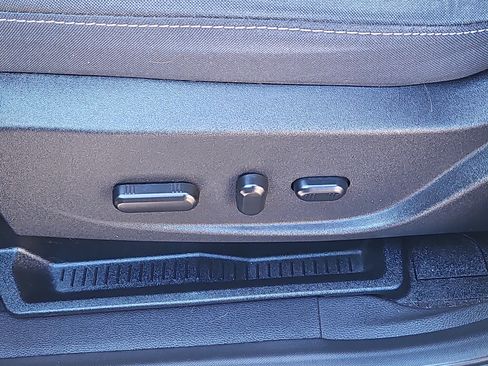 Used 2018 Ford Escape SE w/ SE Sync 3 Package image 13