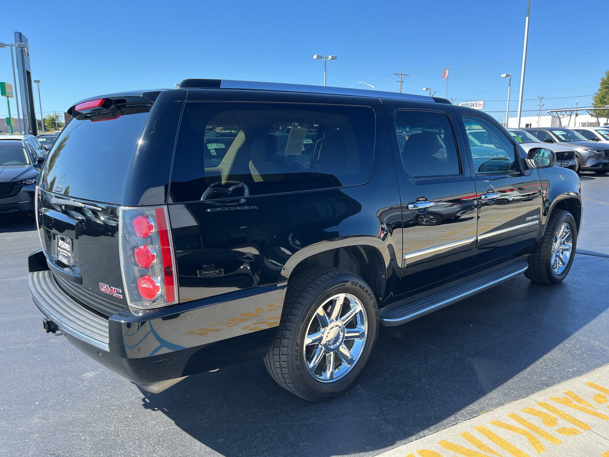Used 2013 GMC Yukon XL Denali AWD/4WD image 9