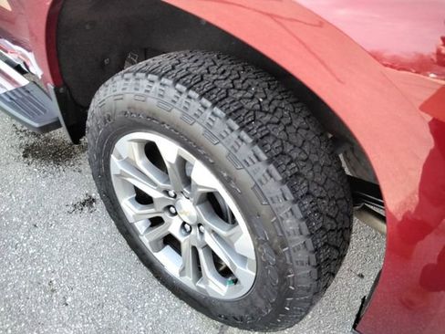 Used 2024 Chevrolet Silverado 1500 High Country w/ Technology Package image 19