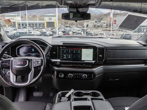 Used 2022 GMC Sierra 1500 Elevation w/ LPO, Elevation Black Package image 31