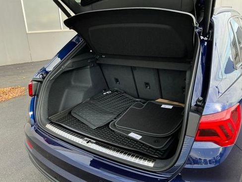 New 2025 Audi Q3 2.0T Premium image 22