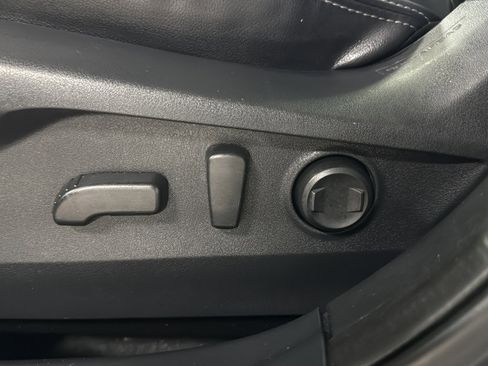 Used 2021 Subaru Outback Limited image 16