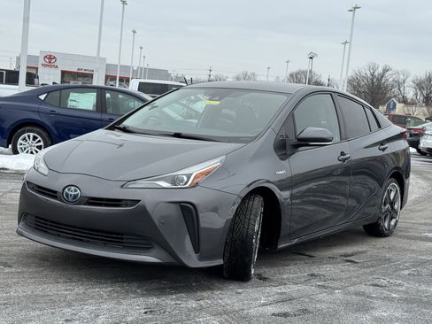 Used 2021 Toyota Prius L Eco image 15