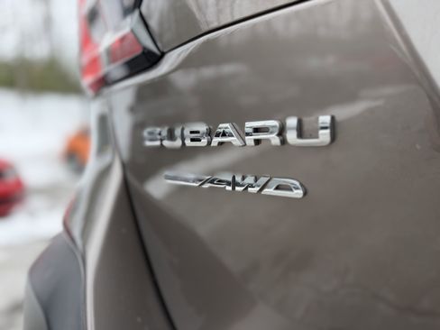 Used 2023 Subaru Outback Premium image 8