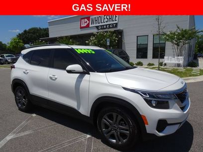 Used 2023 Kia Seltos S w/ Navigation Package