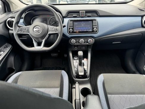Used 2025 Nissan Versa SV FWD image 11