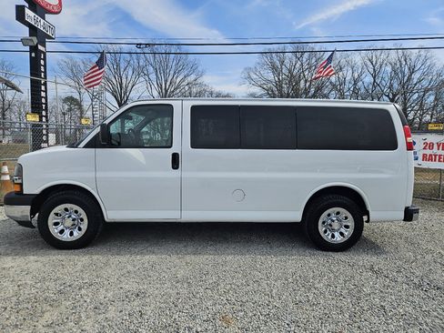 Used 2014 Chevrolet Express 1500 LT w/ LT Preferred Equipment Group image 2