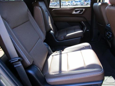 Used 2023 Chevrolet Tahoe High Country image 35