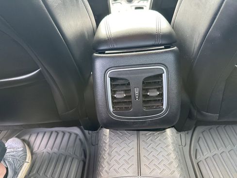 Used 2017 Chrysler 200 Limited Platinum w/ Comfort & Convenience Group image 12