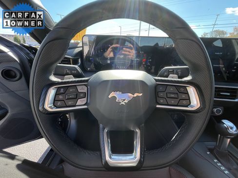 Used 2025 Ford Mustang GT Premium image 17