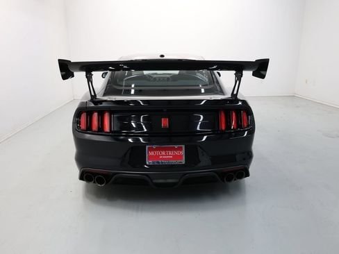 Used 2019 Ford Mustang Shelby GT350R w/ GT350R Equipment Group 920A RWD image 71