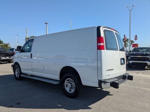 Certified 2024 Chevrolet Express 2500 w/ Driver Convenience Package RWD image 6