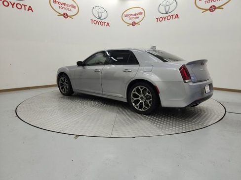 Used 2018 Chrysler 300 S w/ 300S Premium Group image 6
