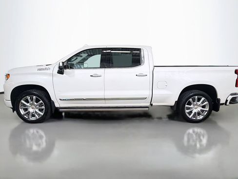 Used 2023 Chevrolet Silverado 1500 High Country w/ High Country Premium Package AWD/4WD image 6