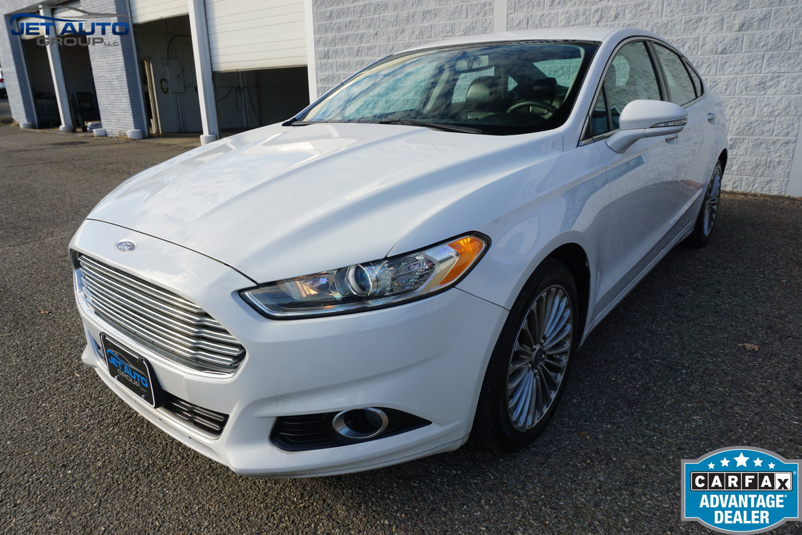 Used 2014 Ford Fusion Titanium FWD image 3