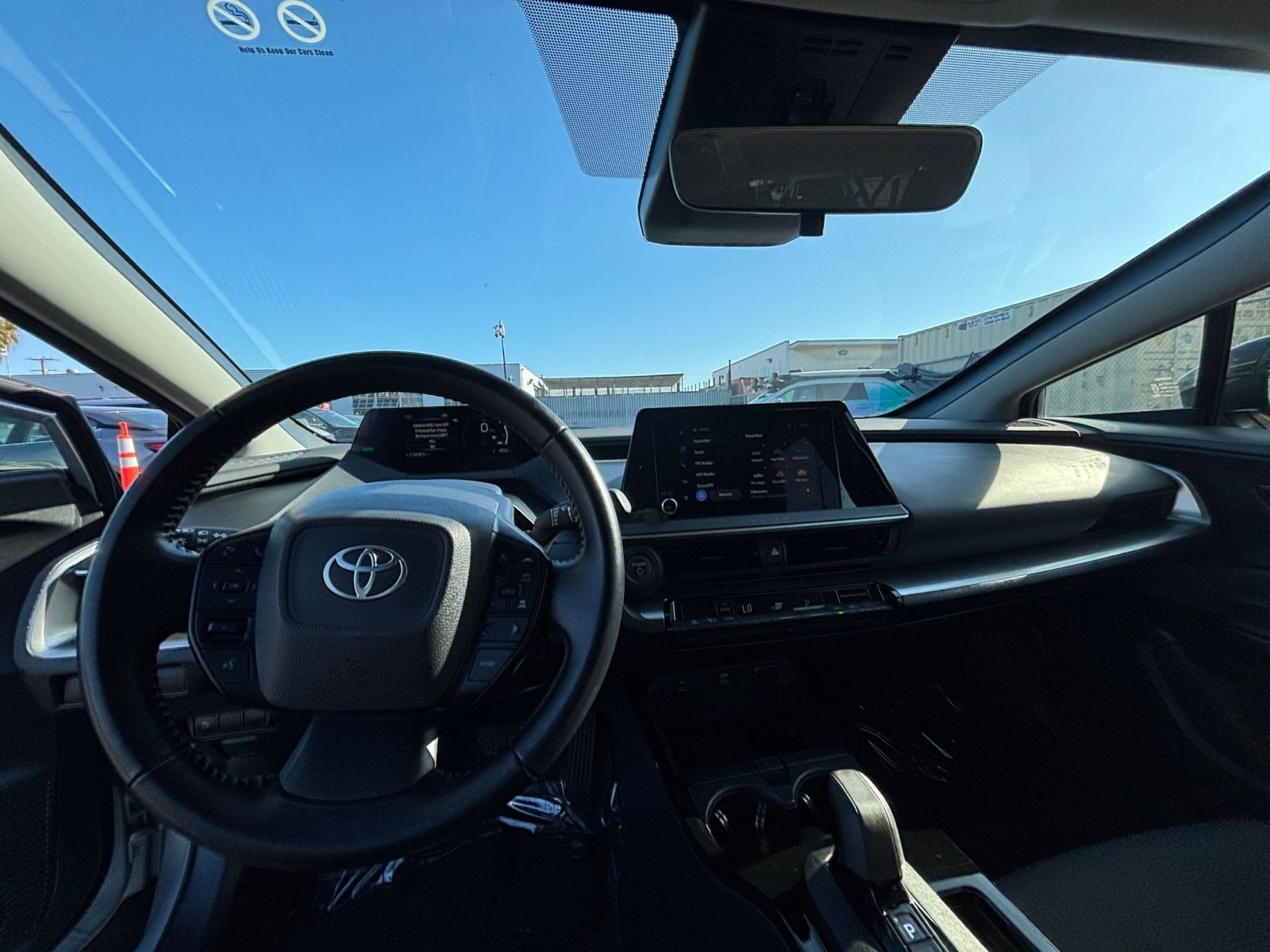 Used 2024 Toyota Prius LE FWD image 32