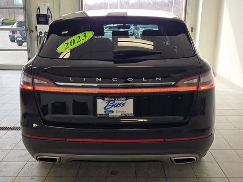 Used 2023 Lincoln Nautilus AWD w/ Premium Package image 11