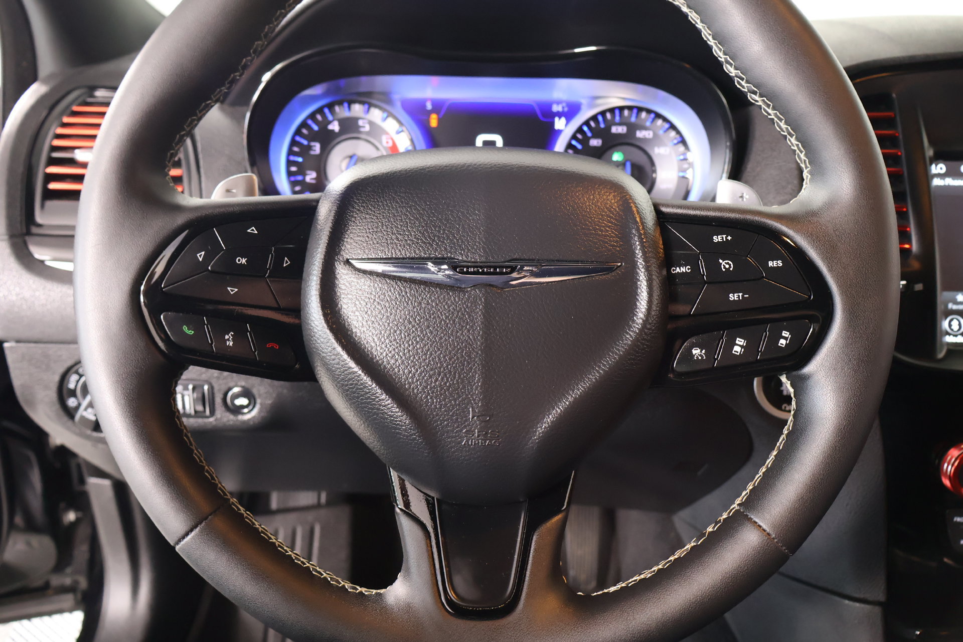 Used 2023 Chrysler 300 S w/ Comfort Group RWD image 3