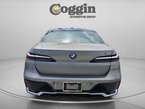 New 2025 BMW i7 xDrive60 image 4