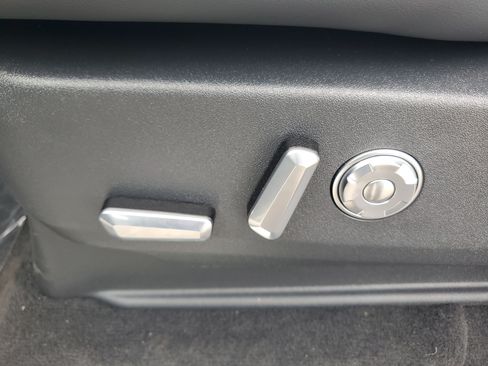 New 2027 Lincoln Navigator Reserve AWD/4WD image 13