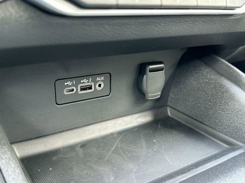 Used 2025 Nissan Altima 2.5 SV image 16