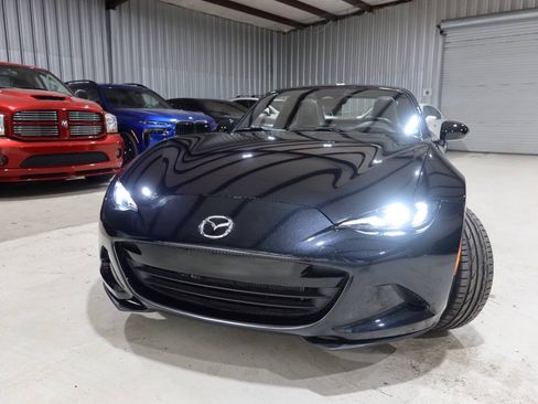 Used 2025 MAZDA MX-5 Miata RF Club RWD image 44