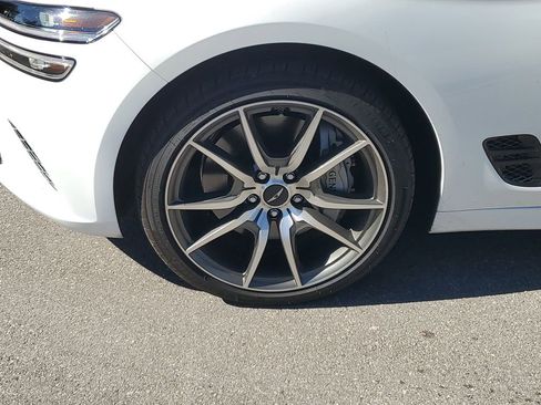 Used 2025 Genesis G70 2.5T image 11