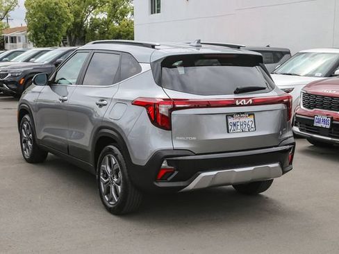 Used 2024 Kia Seltos S AWD/4WD image 7