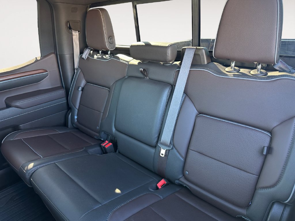 Used 2024 GMC Sierra 1500 Denali w/ Denali Reserve Package AWD/4WD image 13