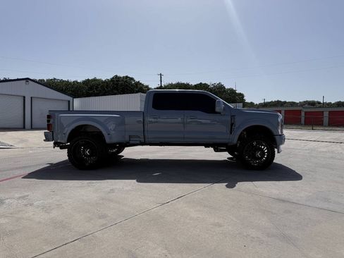 Used 2025 Ford F450 King Ranch w/ Chrome Package AWD/4WD image 2