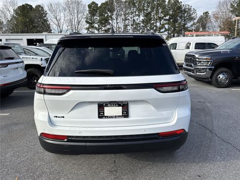 New 2025 Jeep Grand Cherokee Limited image 7